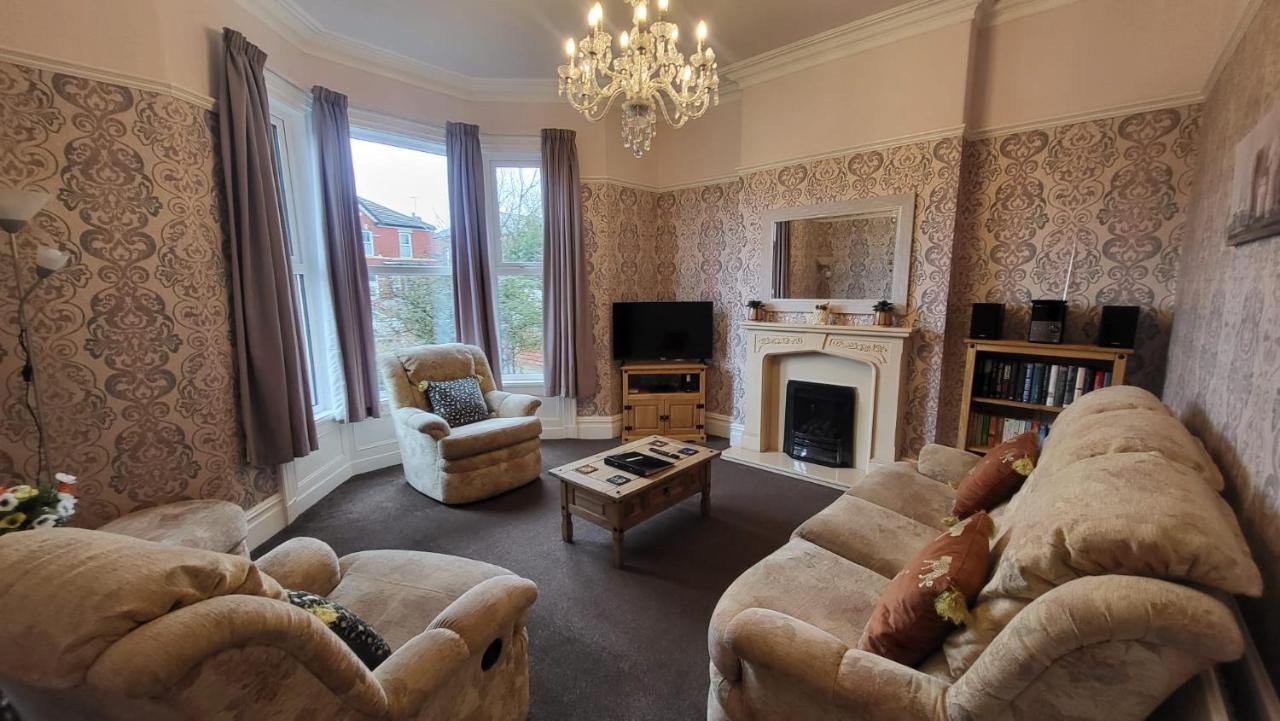 Stay - At Southport Holiday Home - Sleeps 6 Exterior photo